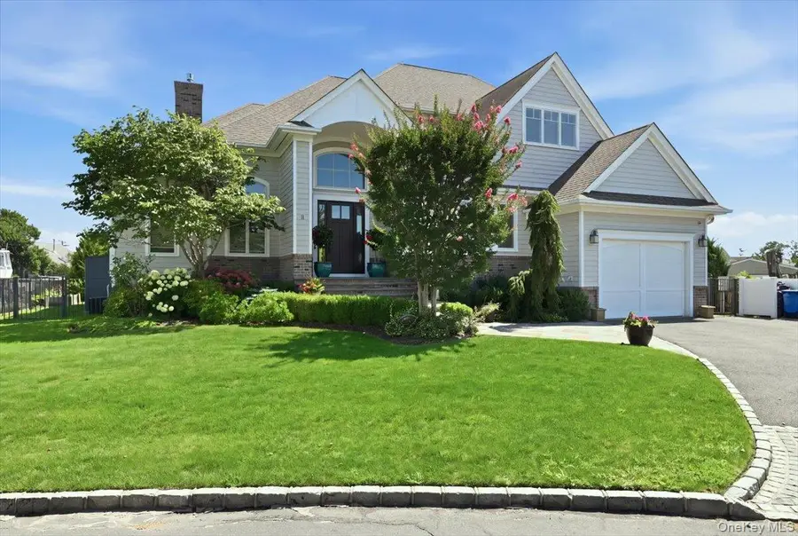 11 Angelica Court, West Babylon, NY 11704 - #2