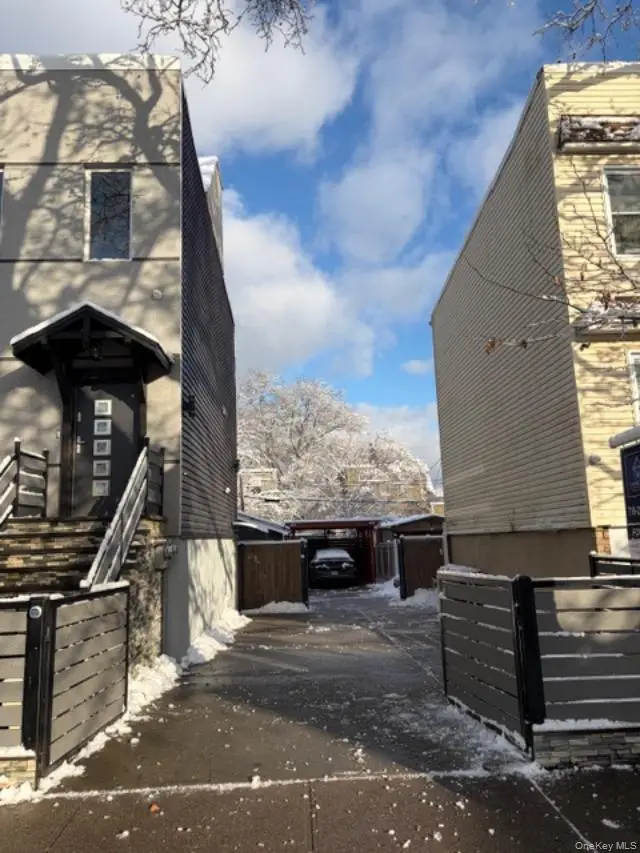 71-61 70th St, Glendale, NY 11385 - #2