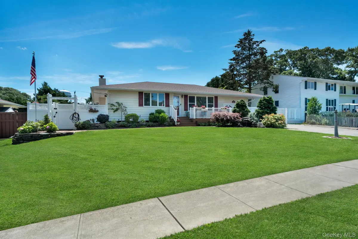 15 Abbey Drive, Commack, NY 11725 - #1