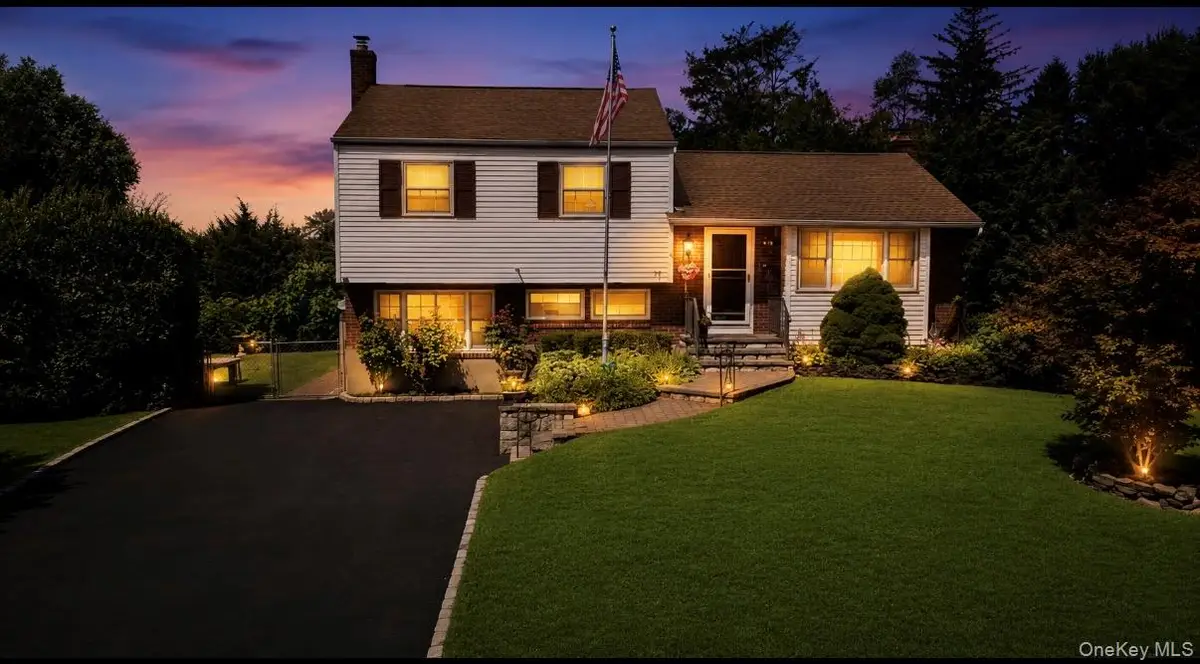 10 Meredith Drive, Greenlawn, NY 11740 - #1