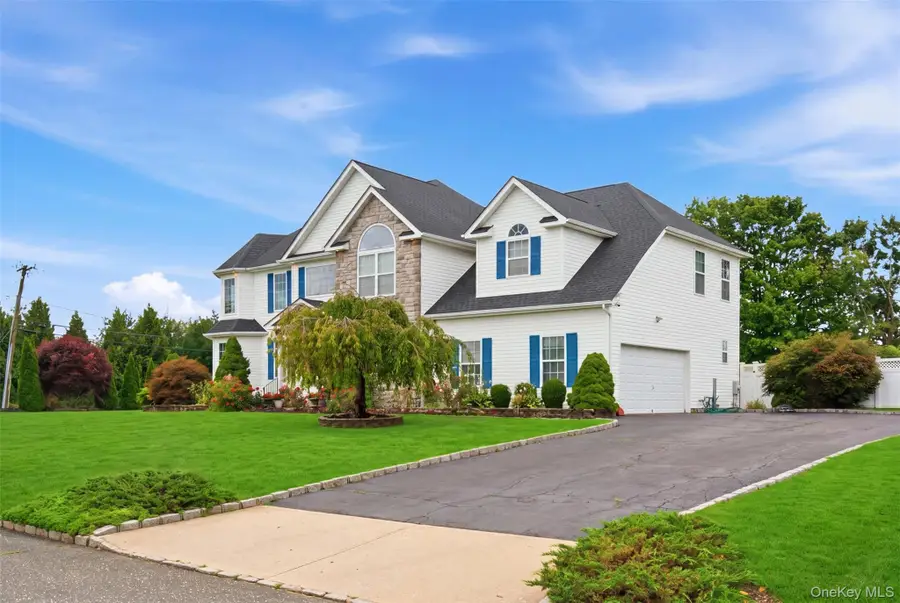 2 Sherwood Drive, Shoreham, NY 11786 - #3
