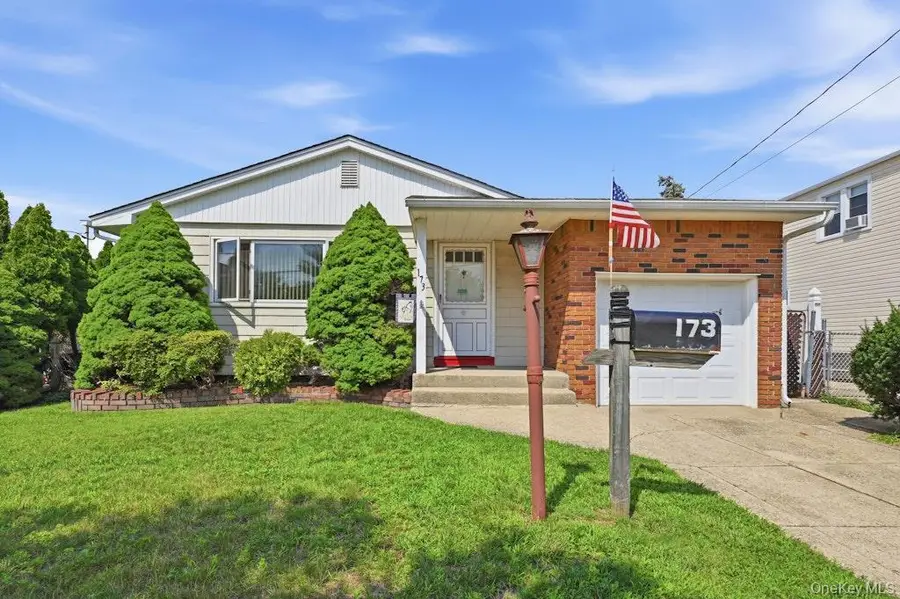 173 12th Street, Bethpage, NY 11714 - #2