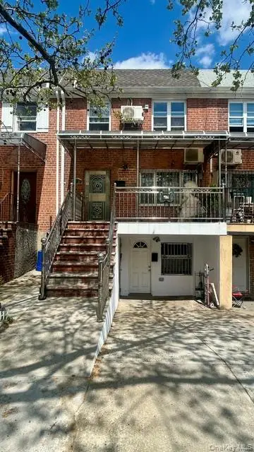 14437 Melbourne Avenue, Flushing, NY 11367 - #1