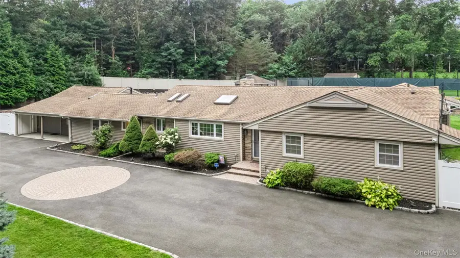 3 Beltane Drive, Dix Hills, NY 11746 - #2