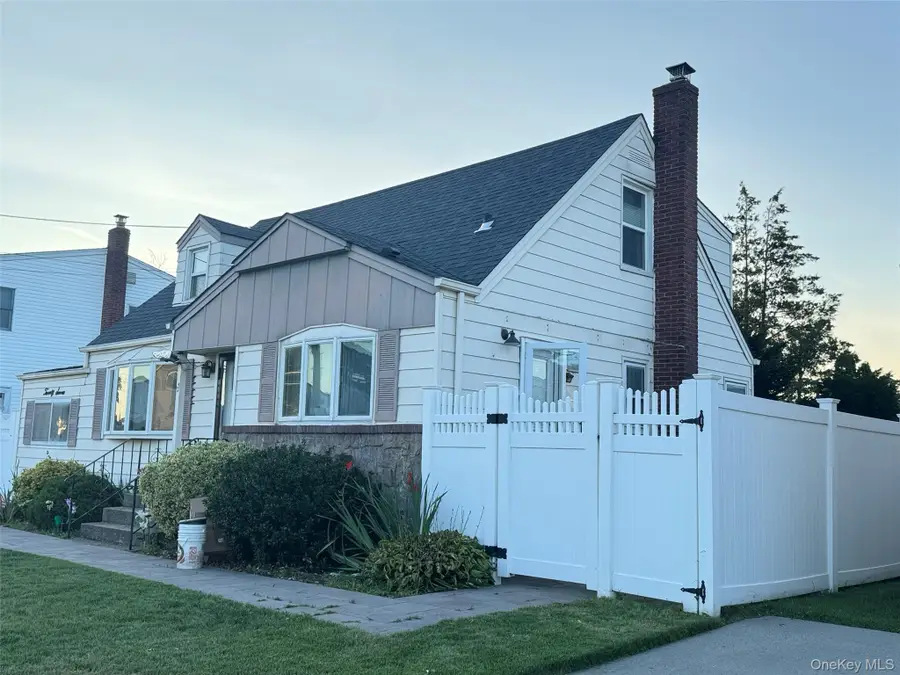 27 Edward Street, Bethpage, NY 11714 - #2