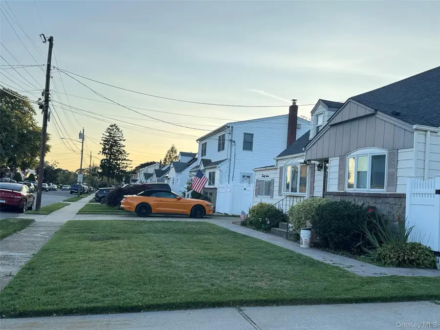 27 Edward Street, Bethpage, NY 11714 - #3