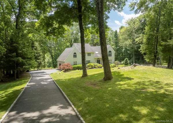 12 Hilltop Road, Waccabuc, NY 10597