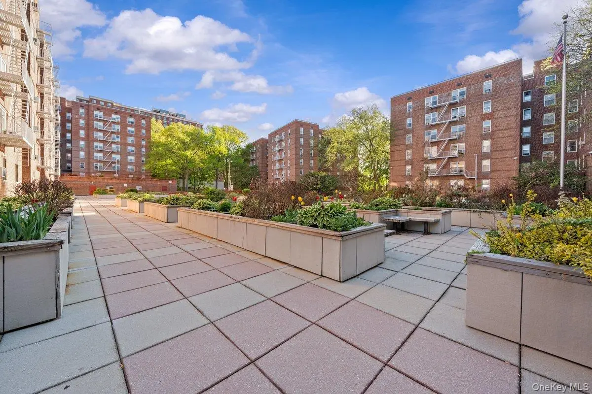 517 Riverdale #4D, Yonkers, NY 10705 - #1