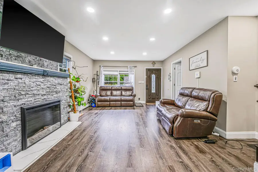 1325 Ackerson Boulevard, Bay Shore, NY 11706 - #2
