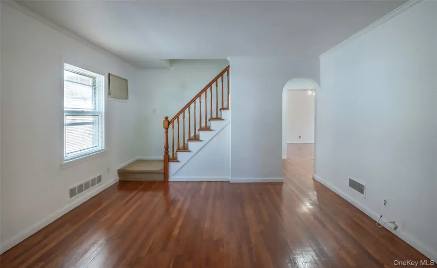 82-53 266th Street, Floral Park, NY 11004 - #3