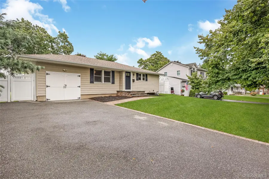 15 Dewey Road, Commack, NY 11725 - #2