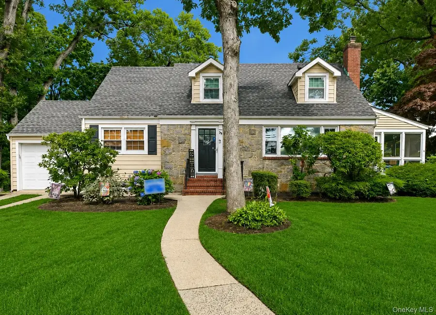 39 Alice Avenue, Merrick, NY 11566 - #2