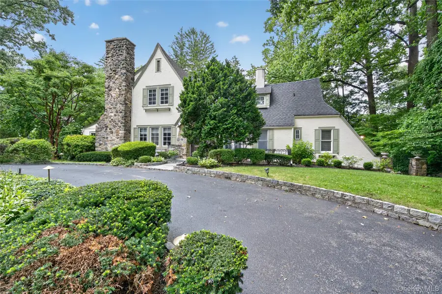 45 Cedar Drive, Great Neck, NY 11021 - #2
