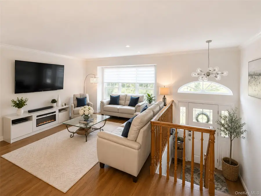 46 Convent Road, Syosset, NY 11791 - #2