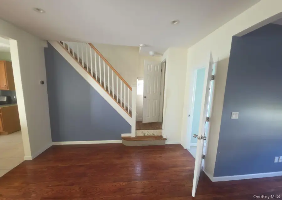 20 Laurel Road, Lindenhurst, NY 11757 - #3