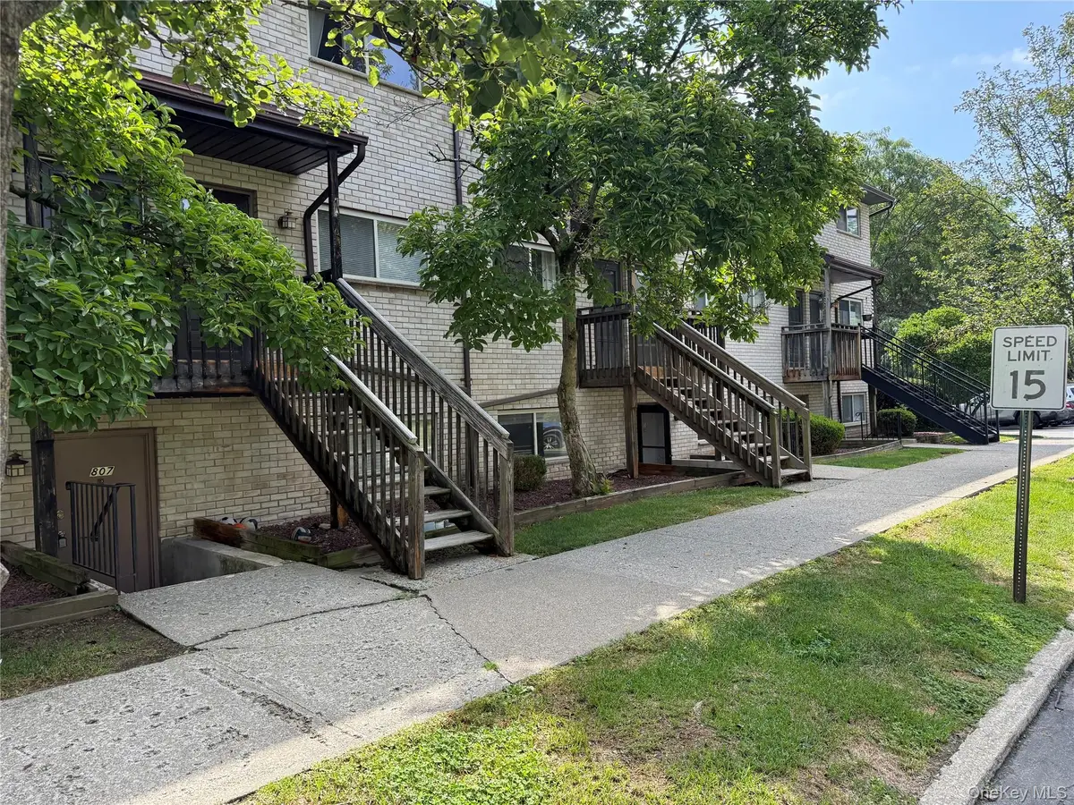 26 Cooper Road #810, Poughkeepsie, NY 12603 - #1