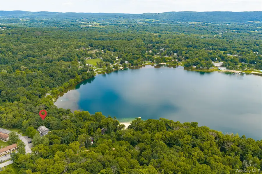 1905 Chelsea Cove S, Hopewell Junction, NY 12533 - #2