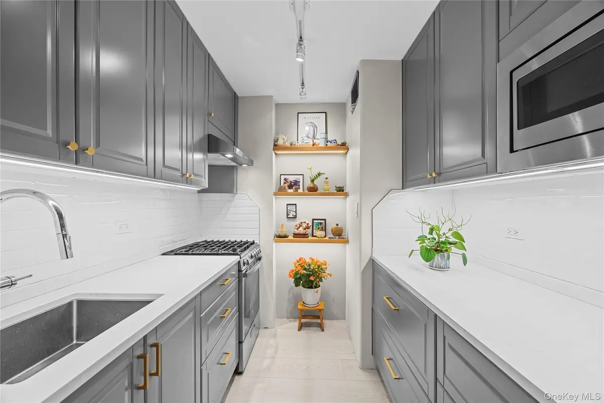 4140 Union Street #4M, Flushing, NY 11355 - #1