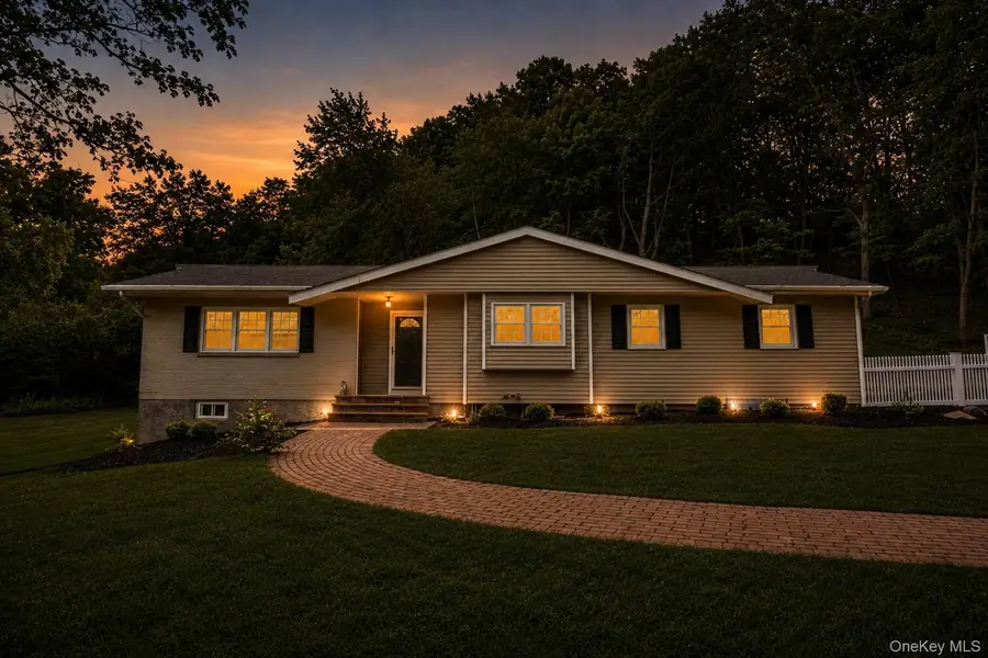 1 Gables Boulevard, East Setauket, NY 11733 - #2