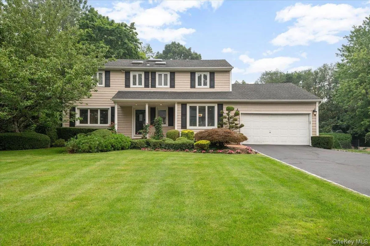 35 Bucknell Drive, Plainview, NY 11803 - #1