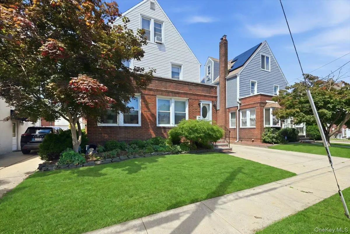 547 N 11th Street, New Hyde Park, NY 11040 - #1