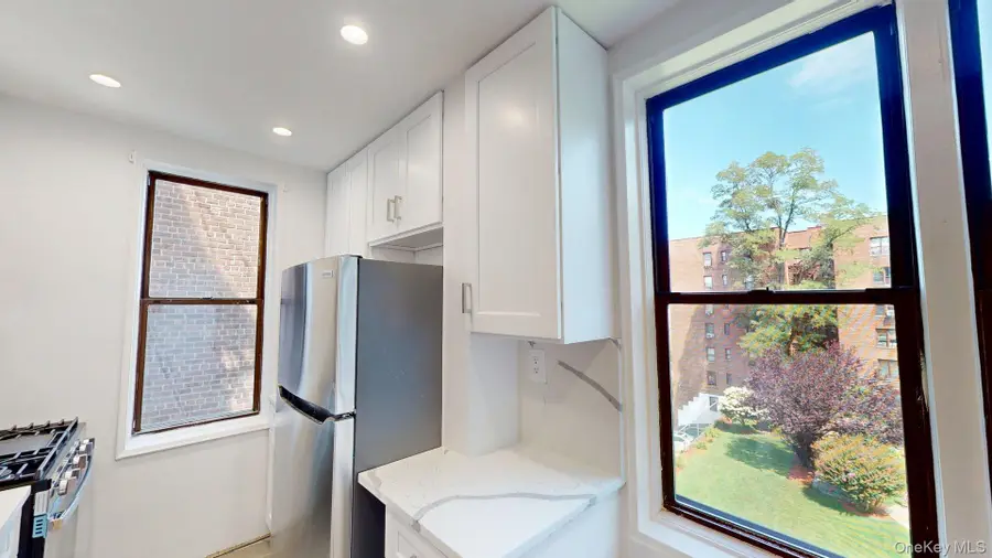 650 Warburton Avenue #5D, Yonkers, NY 10701 - #2