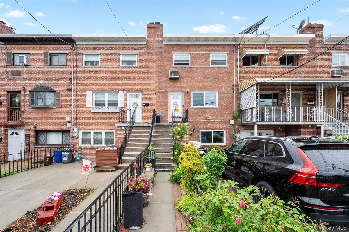 4230 E Tremont Avenue, Bronx, NY 10465 - #1
