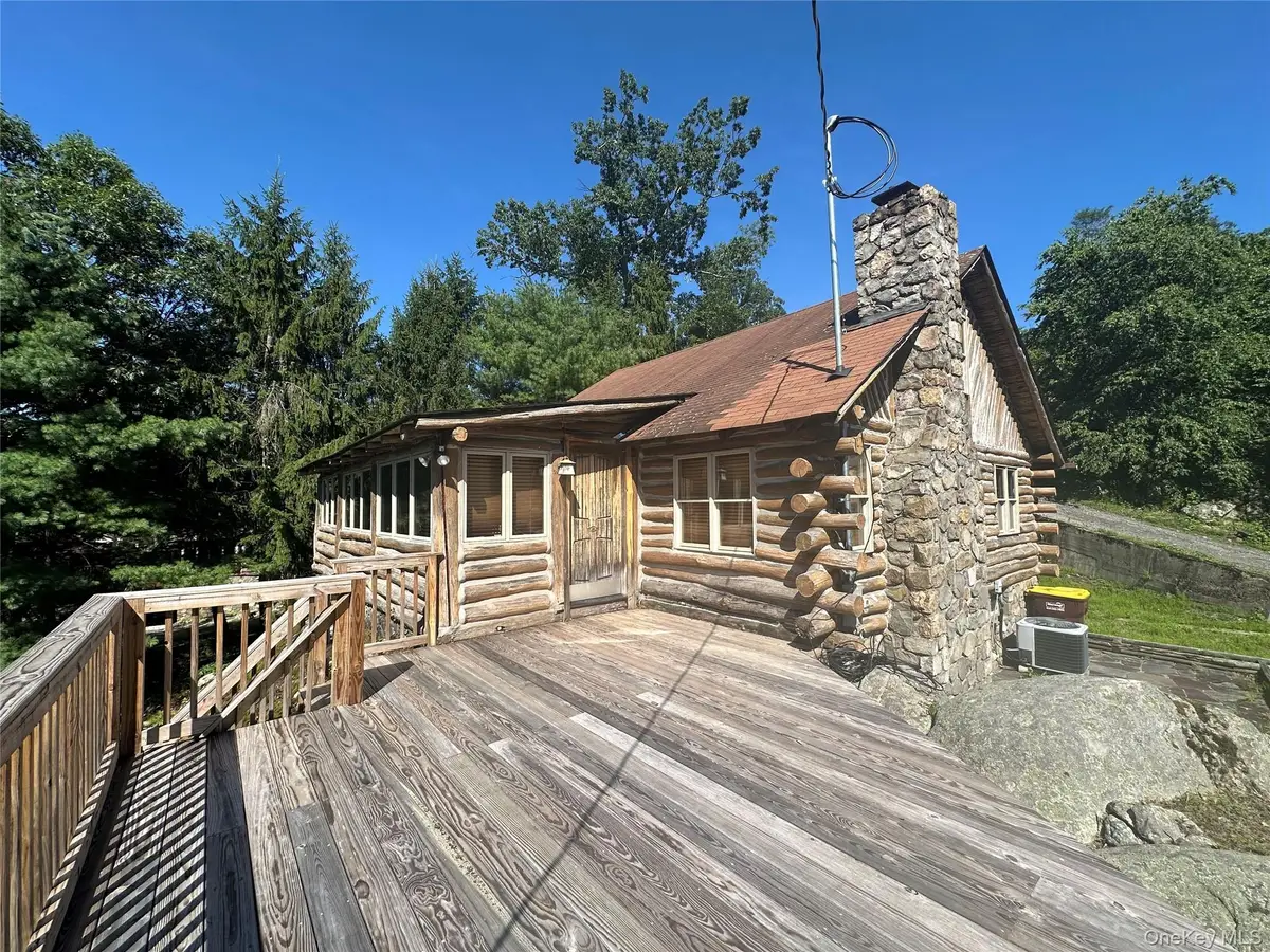 122 Woods Road, Greenwood Lake, NY 10925 - #1