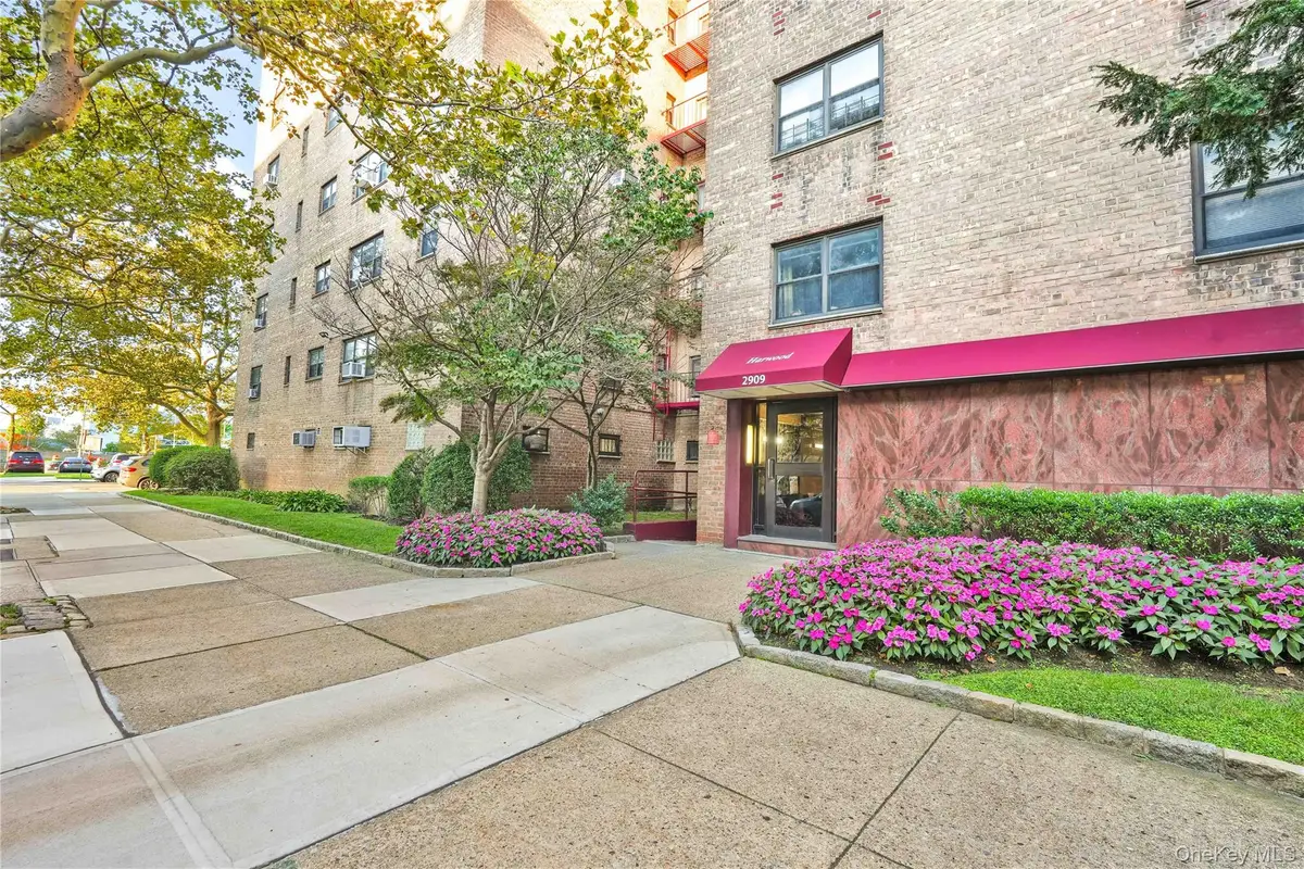 29-09 137th Street #3L, Flushing, NY 11354 - #1