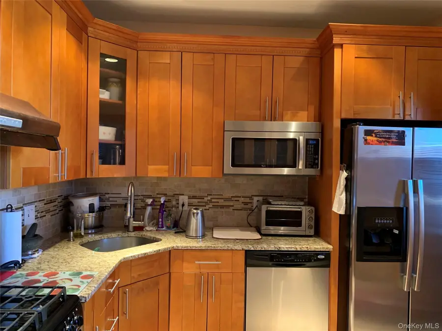 2564 Paulding Avenue, Bronx, NY 10469 - #3