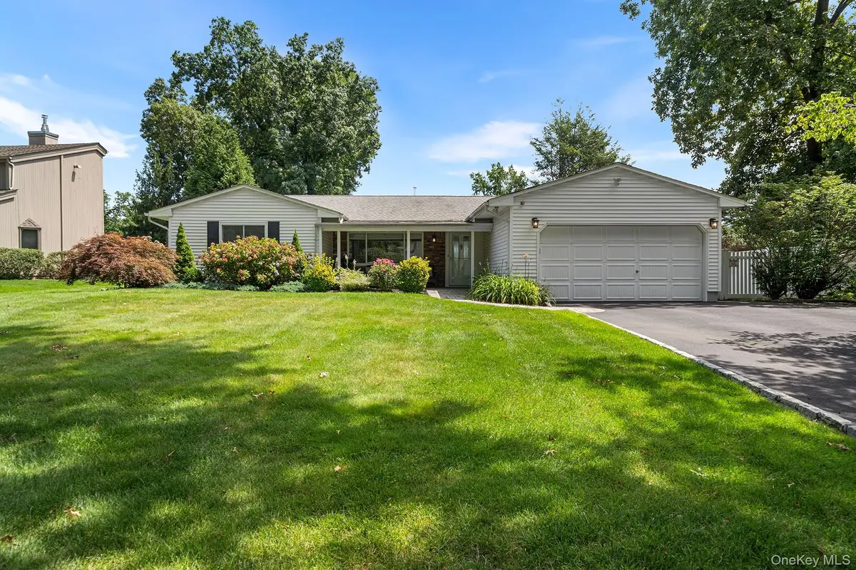 11 Pimlico Drive, Commack, NY 11725 - #1