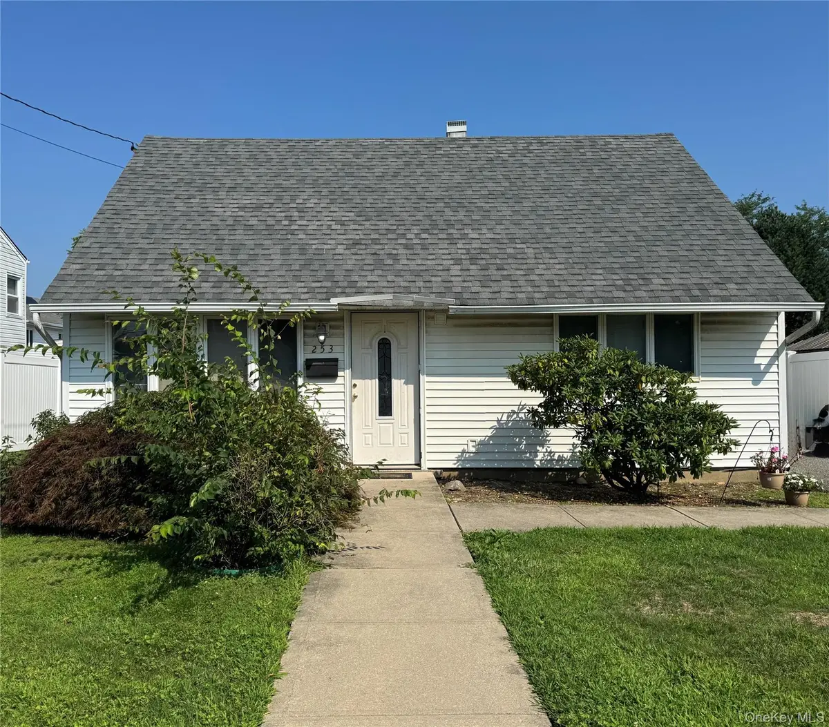 253 Forest Avenue, Massapequa, NY 11758 - #1