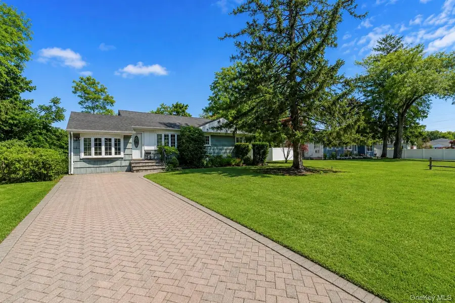 1 Dale Lane, Smithtown, NY 11787 - #2