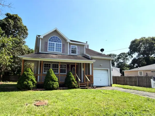52 Arpage Drive E, Shirley, NY 11967
