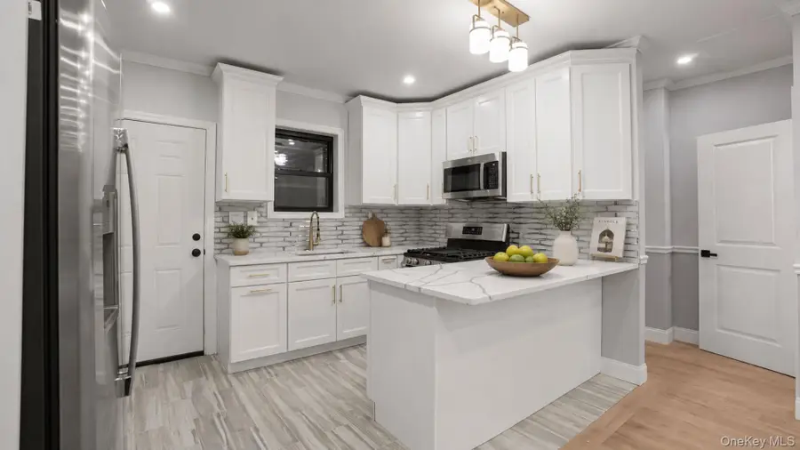 128 E 238th Street, Bronx, NY 10470 - #3