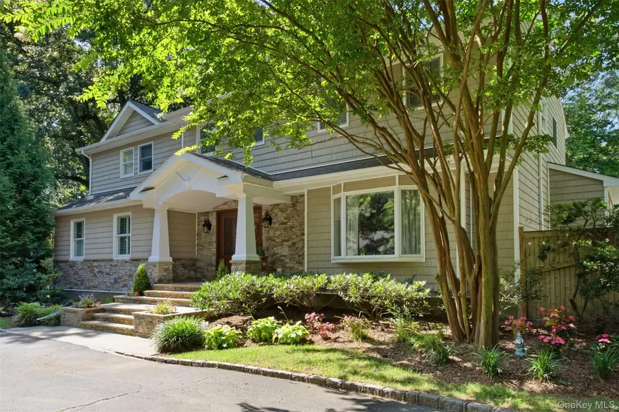 8 Clayton Drive, Dix Hills, NY 11746 - #2