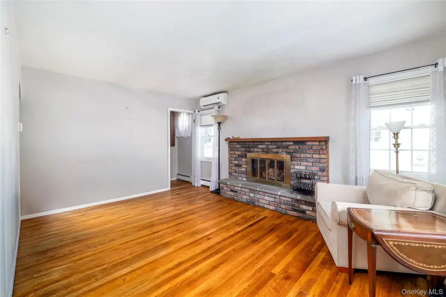 528 Stratford Road, South Hempstead, NY 11550 - #3