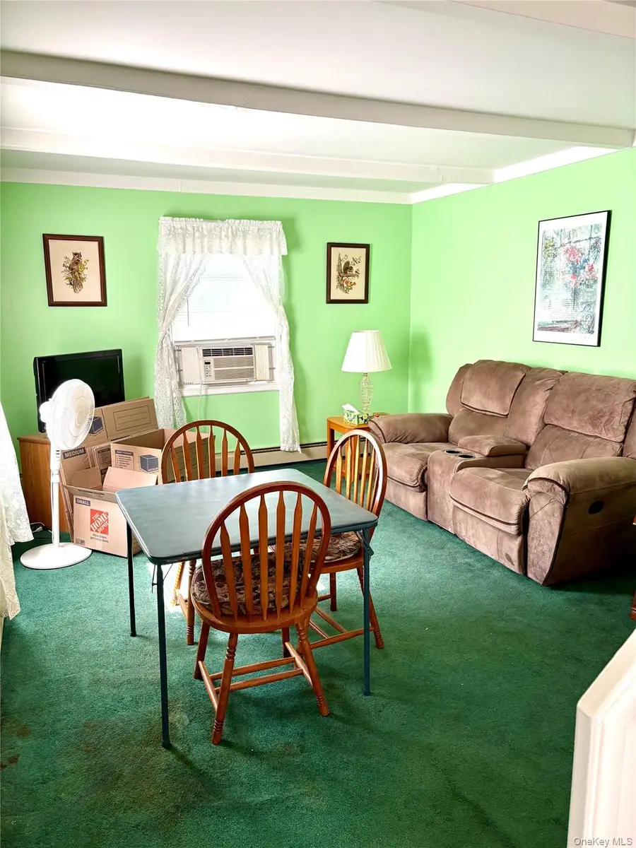 18 Heather Lane, Levittown, NY 11756 - #2