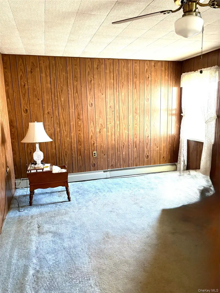 18 Heather Lane, Levittown, NY 11756 - #3