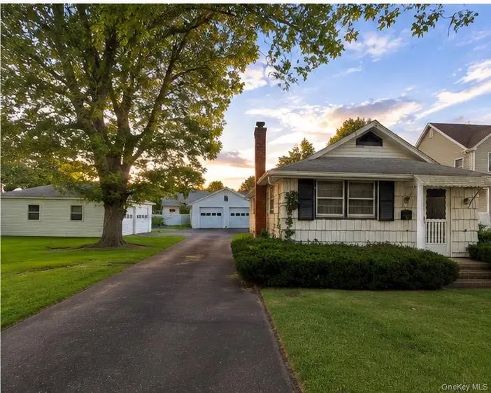 33 Cleveland Street, Patchogue, NY 11772 - #2