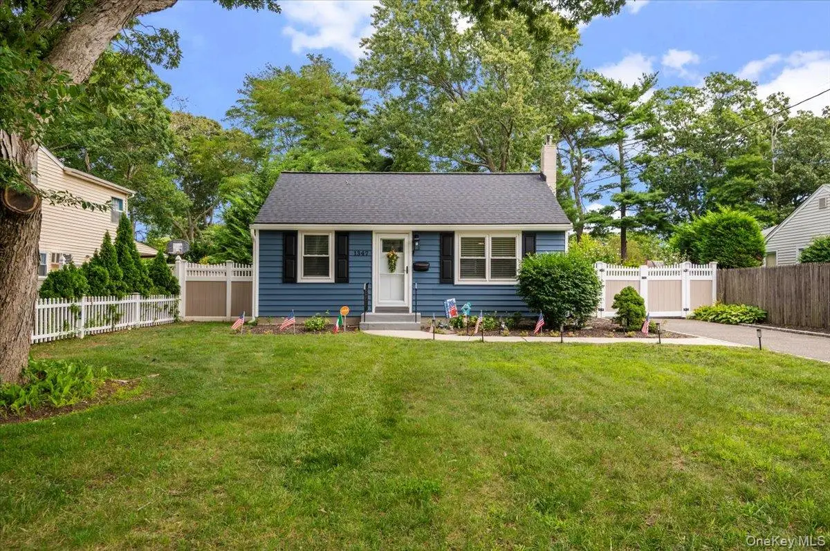 1347 Peters Boulevard, Bay Shore, NY 11706 - #1