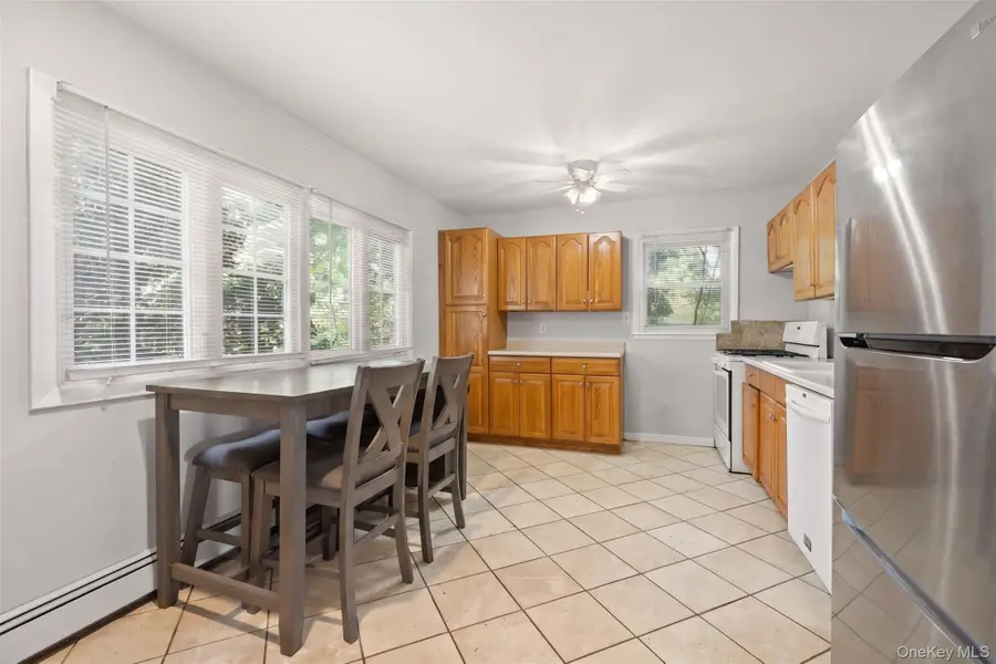 27 S Ketcham Avenue, Amityville, NY 11701 - #3