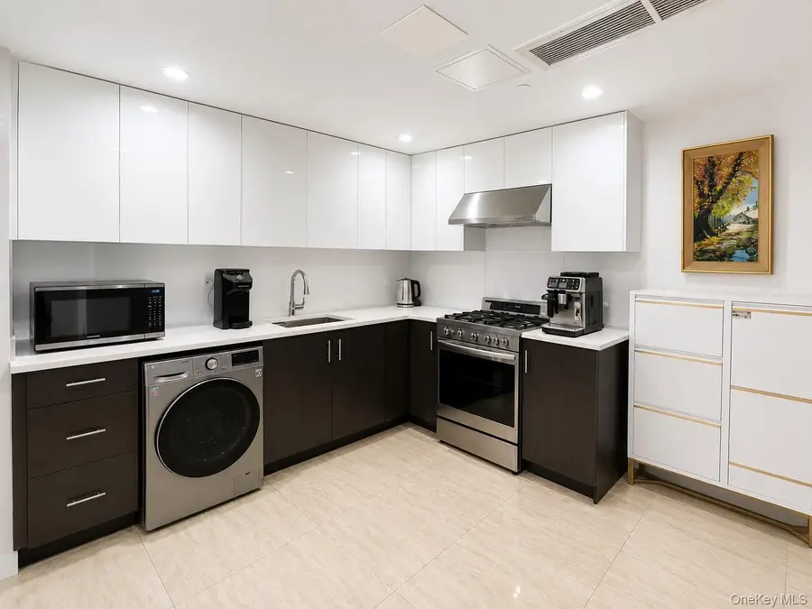 158-16 79th Avenue, Fresh Meadows, NY 11366 - #3