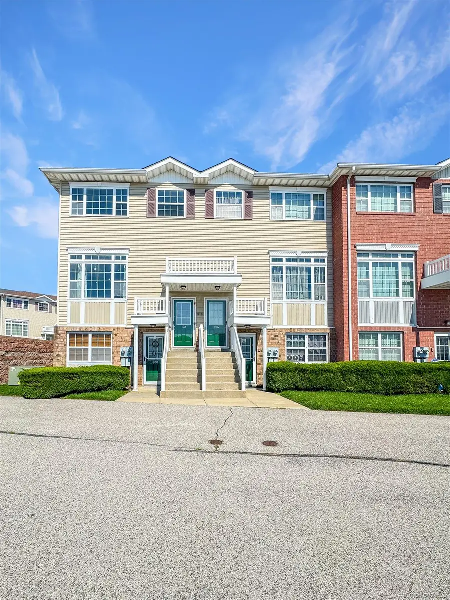 102 Surf Drive, Bronx, NY 10473 - #2
