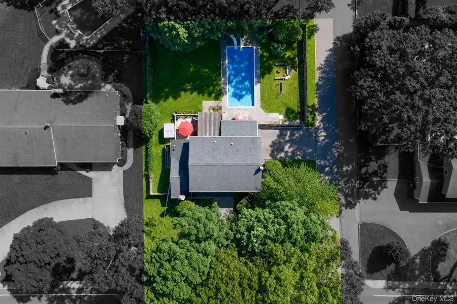 255 Lake Avenue S, Nesconset, NY 11767 - #3