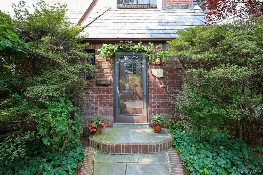 8654 Somerset Street, Jamaica, NY 11432 - #2