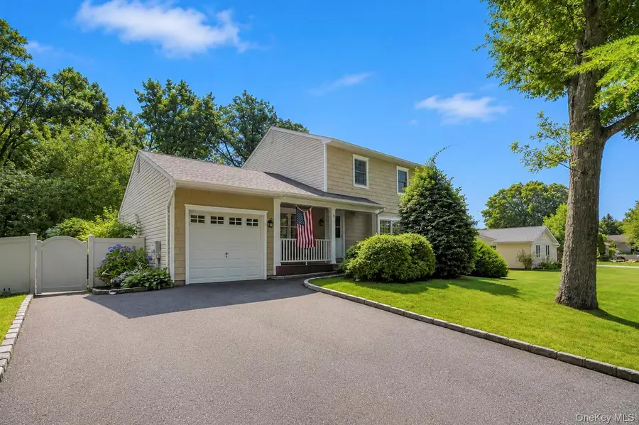 18 Elkin Drive, Middle Island, NY 11953 - #2