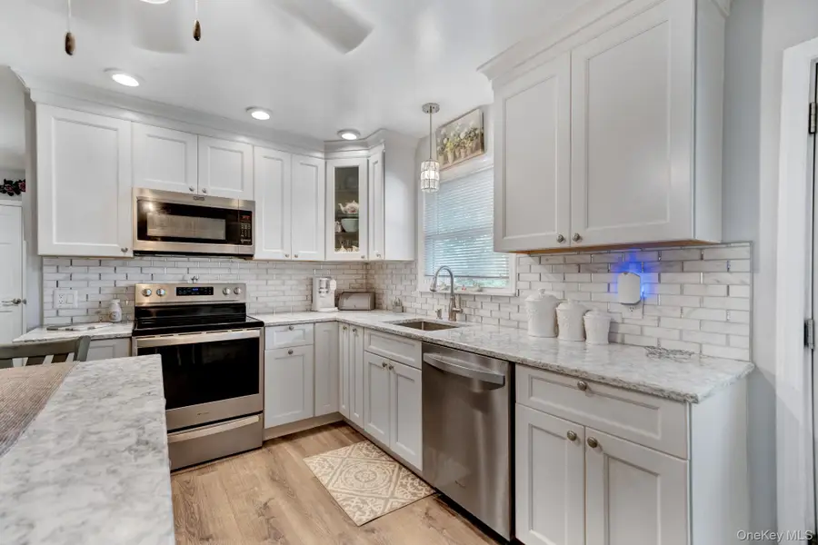 166 Choir, Westbury, NY 11590 - #3