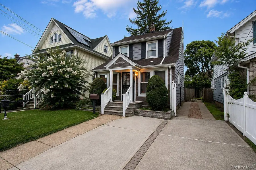 98 Willow Avenue, Hempstead, NY 11550 - #2