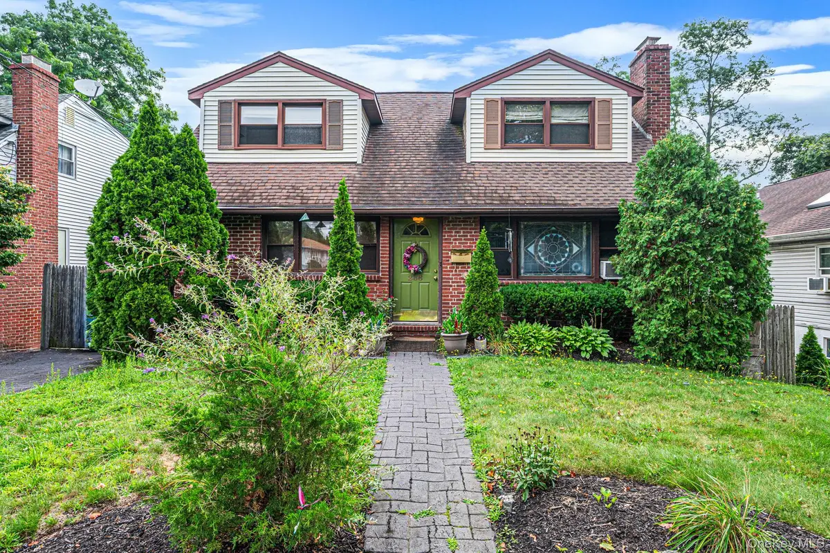 288 Nassau Road, Huntington, NY 11743 - #1